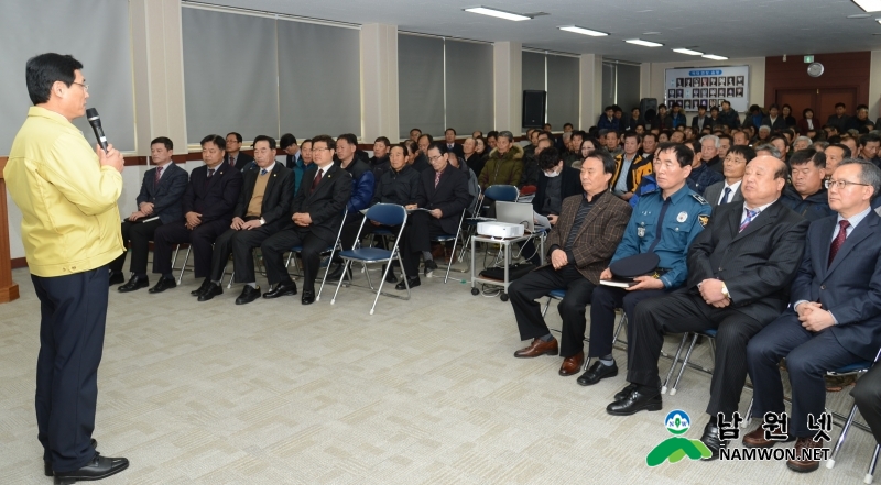 0207 총무과 - 마음과 마음을 이어준 2017년 시정설명회 2.jpg