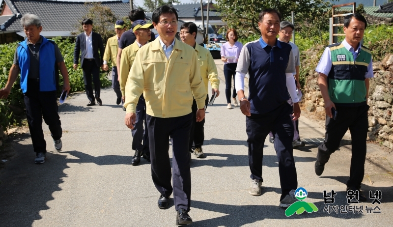0921 시민소통실 -이환주시장 사촌마을 찾아 현장봉사 1.JPG