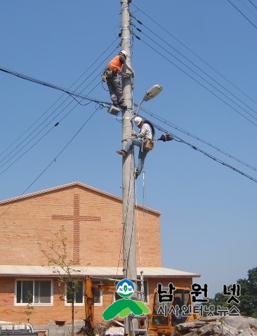 0314건축과-안전한 밤거리 조성을 위한 가로등설치 추진2.JPG