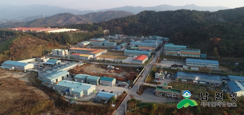0212기업지원과-2018년 기업하기 좋은 전북 만들기 최우수기관 선정2(노암산업단지 (6).JPG