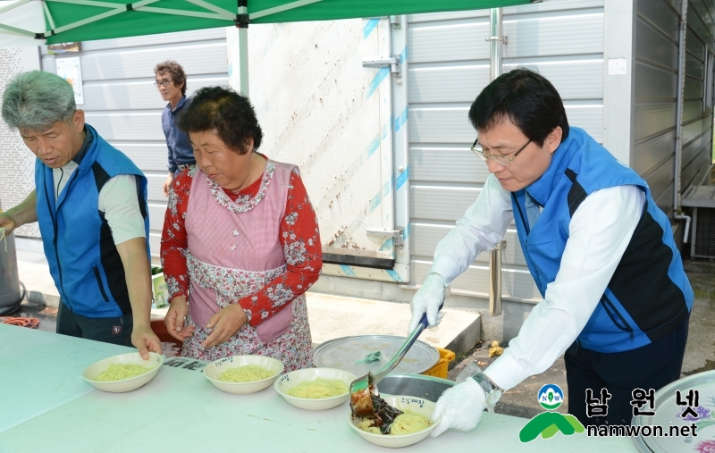 160526 주민소통 현장봉사(짜장면 배식봉사).JPG