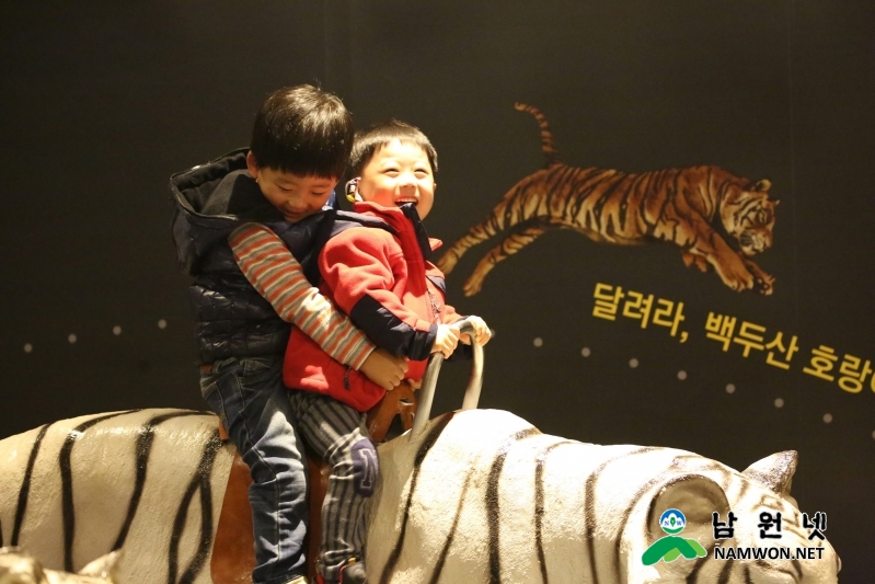 1222 산림과 - 백두대간생태교육장 전시관 세계희귀절지동물특별전 2.JPG