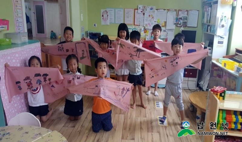 문화관광과- 남원루 깃발 그림그리기 체험행사(유치원).jpg