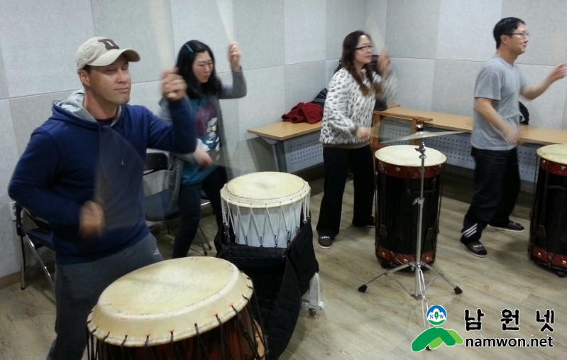 0411 문화관광과 - 난타판을 벌여보자 남원문화도시 꾼 타악퍼포먼스 (2).jpg