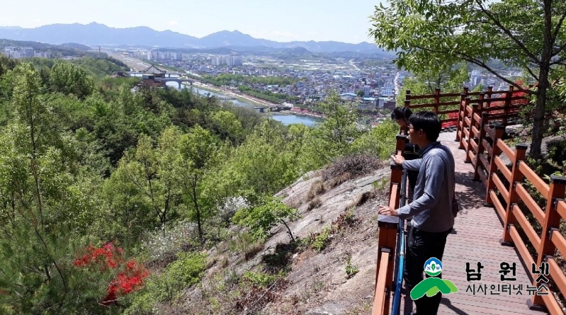 0810산림과-꽃으로 물드는 덕음봉2 공사구간 사진.jpg