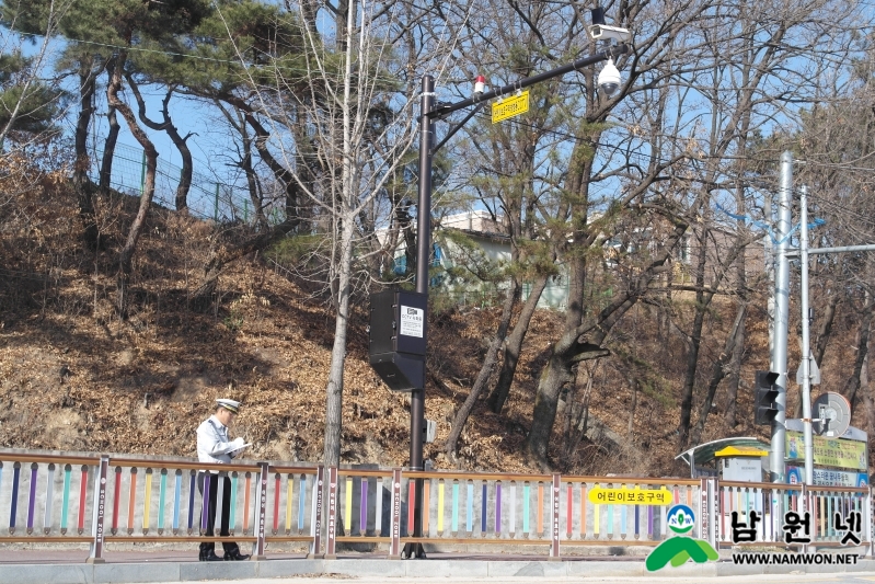 2015.2.24개학철 대비 학교앞 교통안전시설점검(1).JPG
