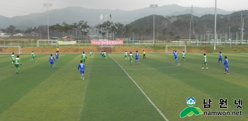 1215 교육체육과 - 남원시 겨울 훈련 열기로 후끈 중국 청도 과기대 축구팀 전지훈련 (1).JPG