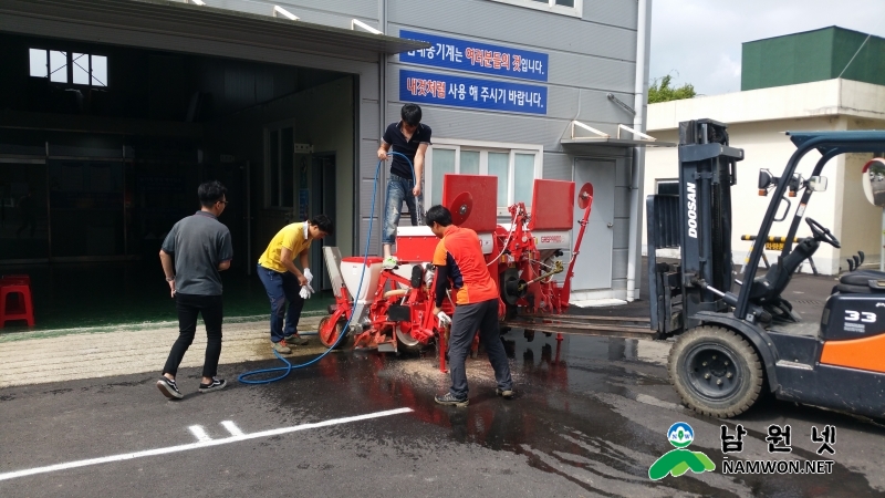 1013농촌진흥과-월동작물 파종용 농기계 정비, 점검, 수리반 2개반 편성 운영.jpg
