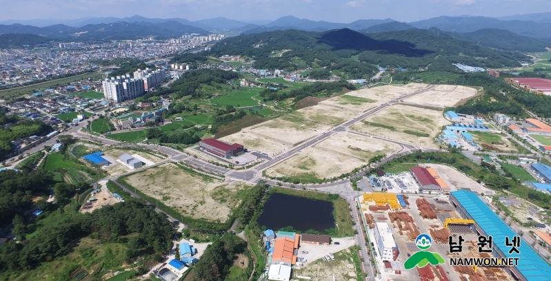 1228 경제과 - 도내 최초 근로자 전입정착금 시행, 중소기업육성기금 확대지원 1.JPG