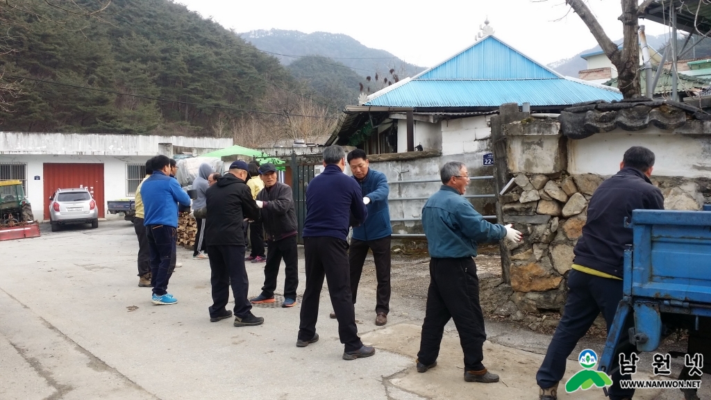 0204 산동면 - 손에서 손으로 연탄과 함께 전해지는 이웃사랑4_크기변경.jpg